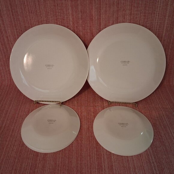 Corelle Holiday "RUDOLPH" 2 Dinner & 4 Appetizer Plates RED REINDEER & SNOWFLAKE - Picture 2 of 5